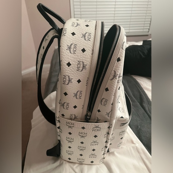AUNTHENTIC MCM backpack - Picture 2 of 9